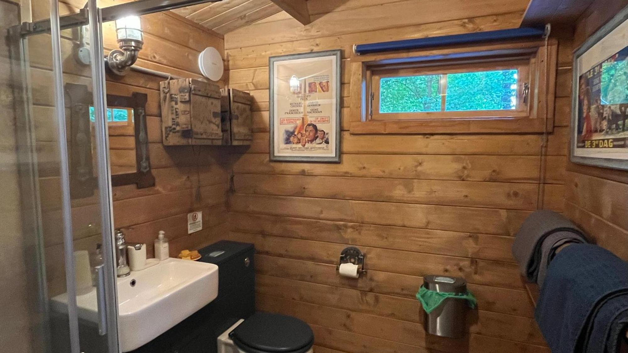 Retro Private Lodge With Hot Tub Nr Dartmoor นิวตันแอบบ็อต ภายนอก รูปภาพ