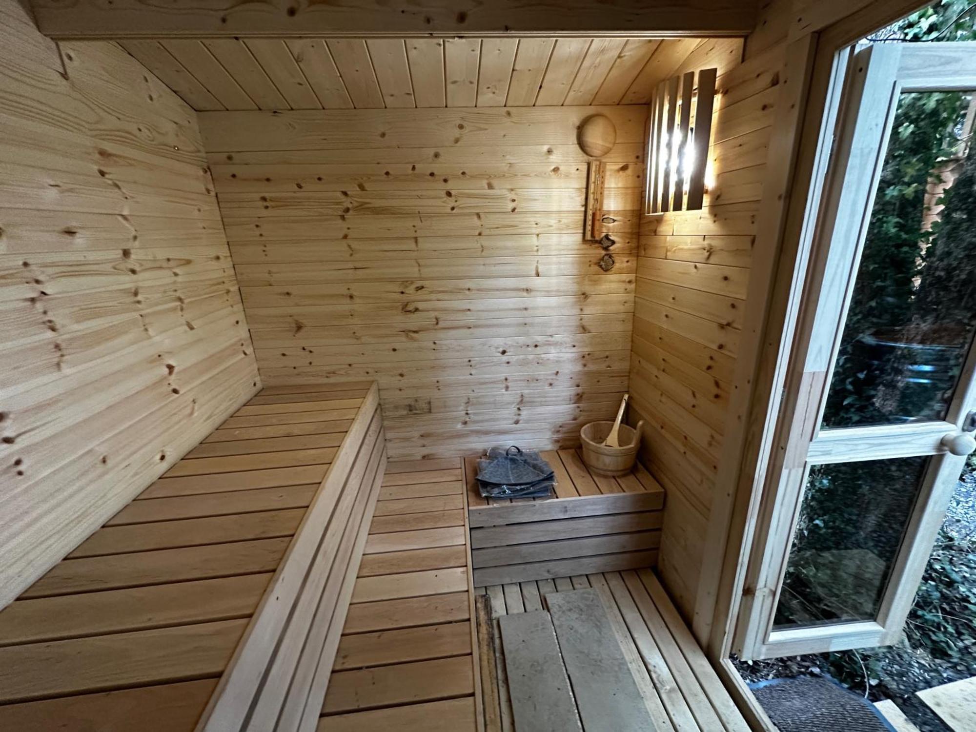Retro Private Lodge With Hot Tub Nr Dartmoor นิวตันแอบบ็อต ภายนอก รูปภาพ